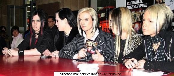 poze trupa Moderator