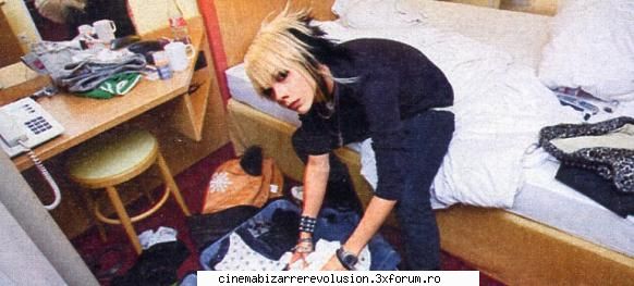 ji alea sunt pijamale sau chilotzi?  :rotfl:  :rotfl:  :rotfl: picks with kiro