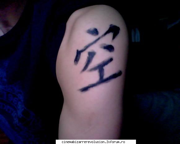 nou' a look at my new tat on my left shoulder, its the sign for :zzz: yu's tattoo