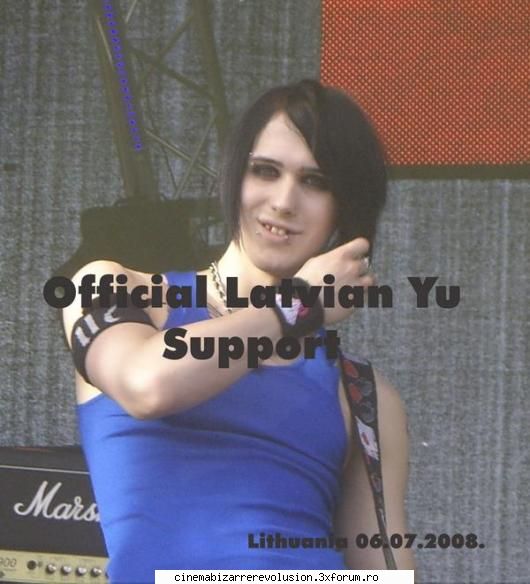 picks with tzi-am zis inchizi gura itzi cada dintzii nu?.... ...aaa..nu tzie..lu' bill &nbsp; &nbsp;